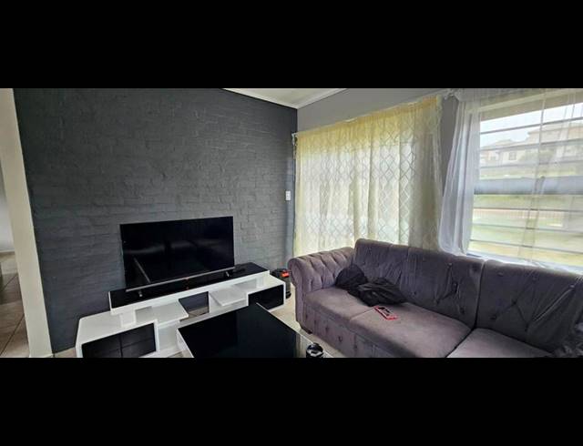 3 BEDROOM HOUSE FOR SALE IN LOTUS GARDENS